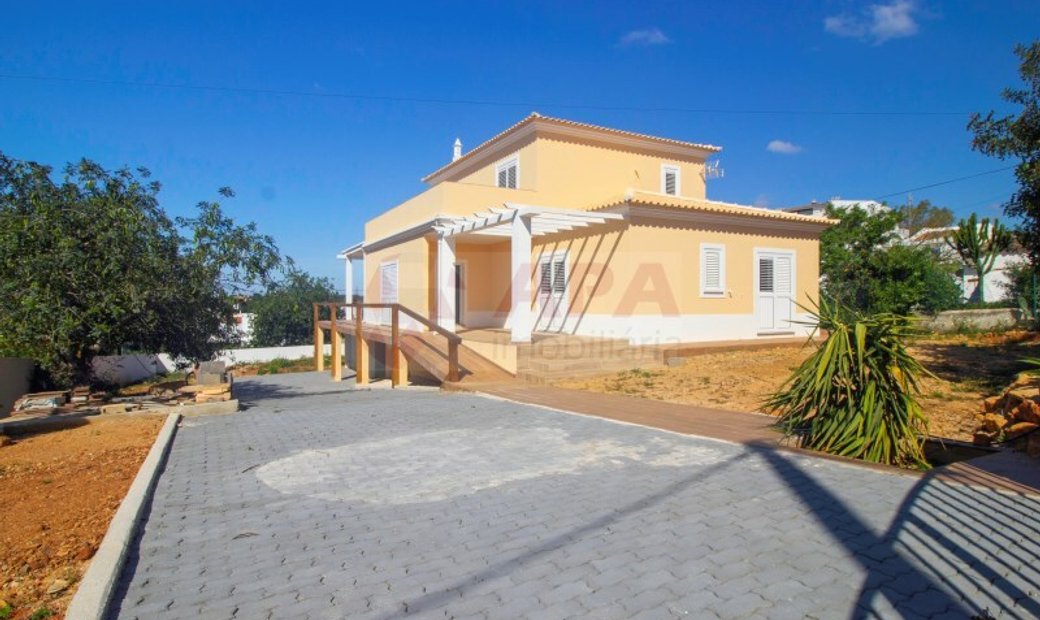 New Villa Of 4 Bedrooms With Swimming Pool. In Olhão, Algarve, Portugal