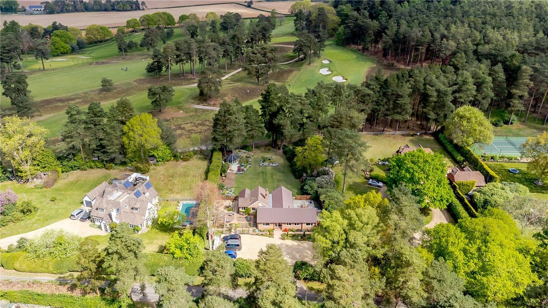 Famille Individuelle The Sands, Farnham à The Sands, Angleterre