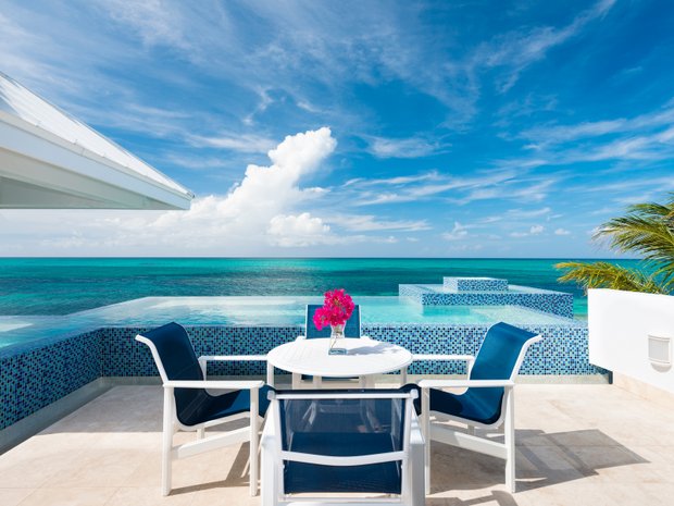 Luxury mountain view homes for sale in The Bight Settlement, Caicos ...