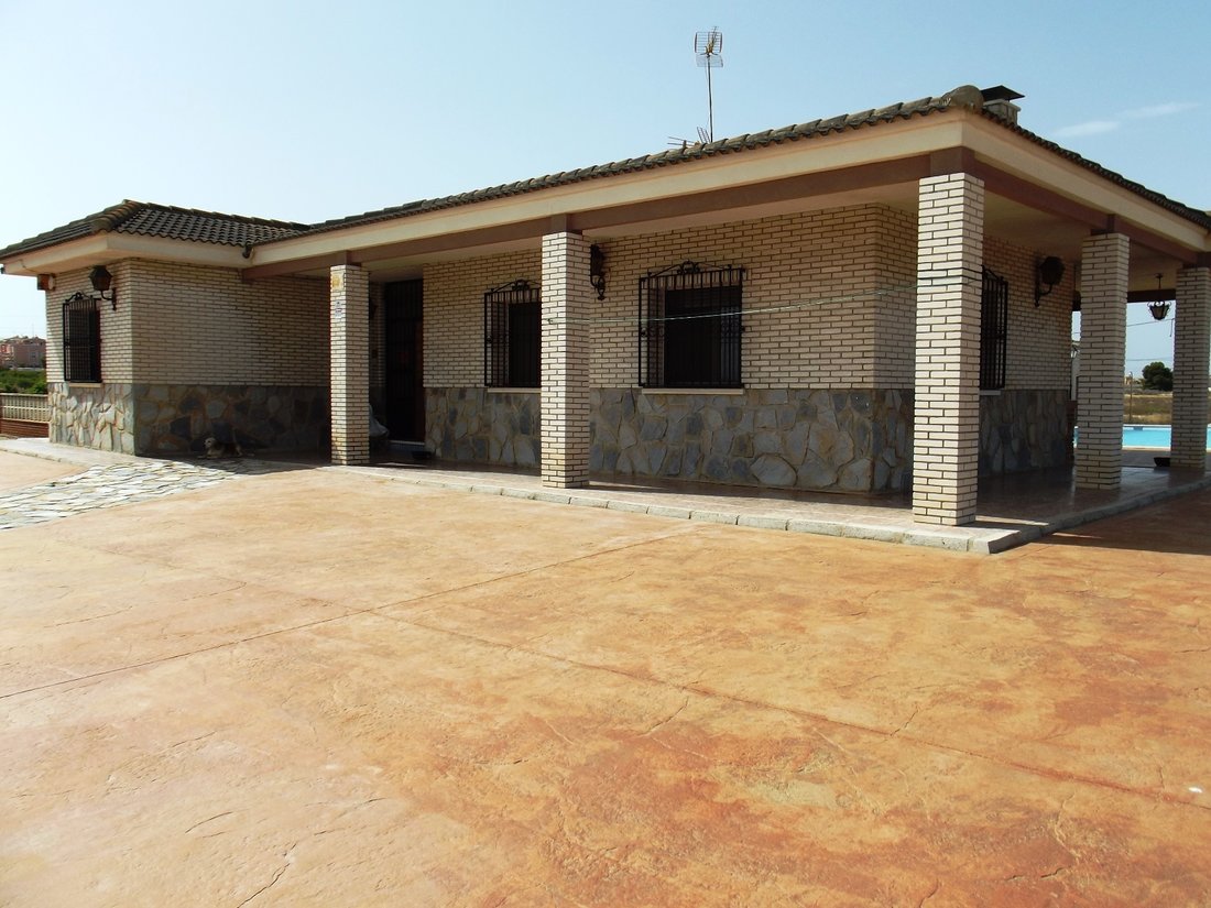 Villa in Los Montesinos, Valencian Community, Spain 3 - 10658530