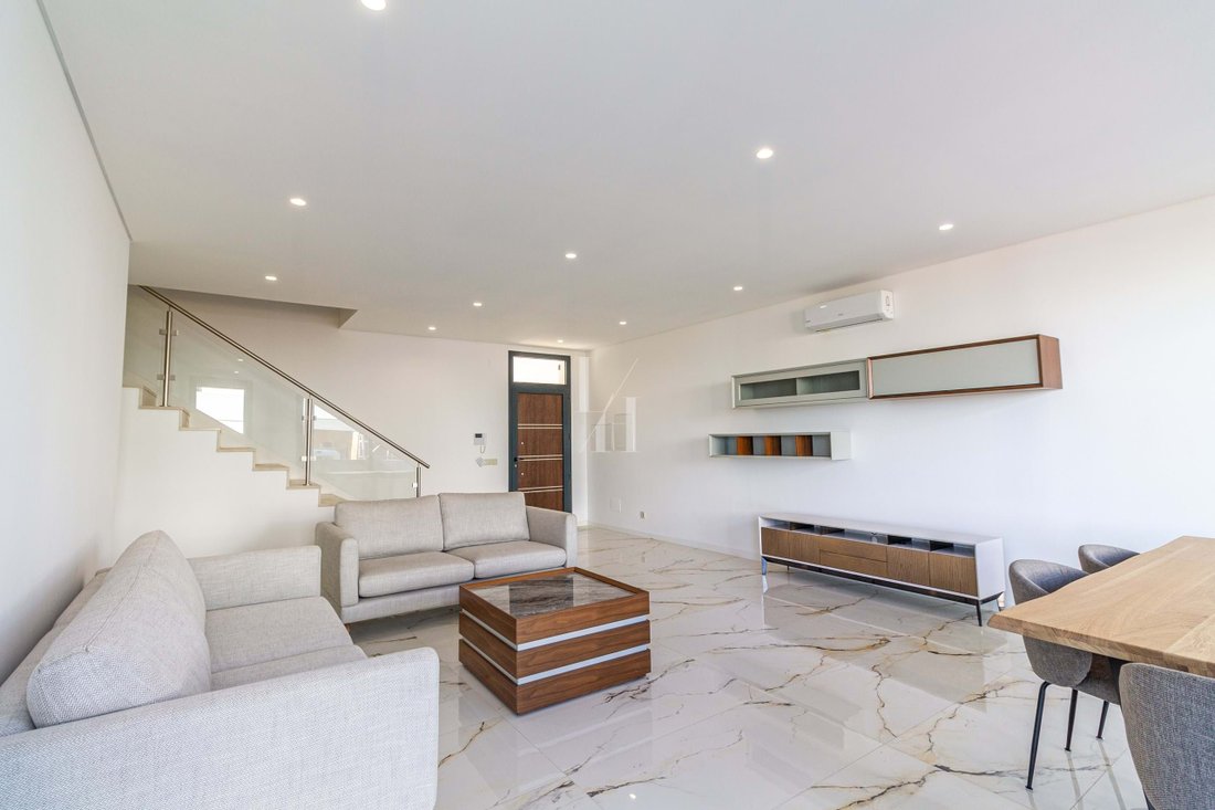 Townhouse in Olhos de Agua, Algarve, Portugal 3 - 11946087