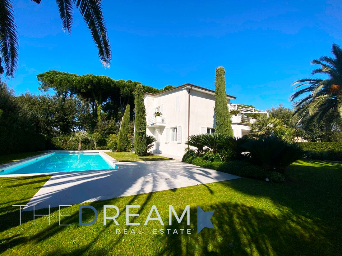 Villa in Roma Imperiale, Forte dei Marmi, Tuscany 2 - 11949753