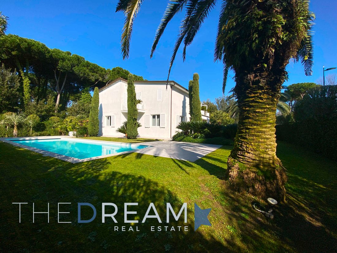 Villa in Roma Imperiale, Forte dei Marmi, Tuscany 4 - 11949753