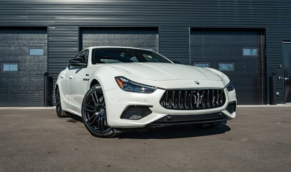 2022 Maserati Ghibli Modena Q4 (11781988)