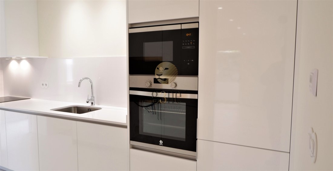 Apartment in Lordelo do Ouro e Massarelos, Porto District, Portugal 1 - 11953547