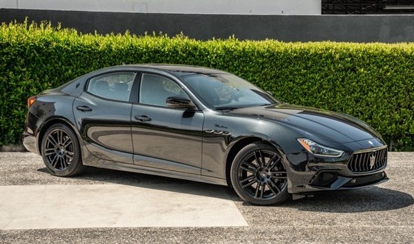 2022 Maserati Ghibli Modena Q4 (11953399)