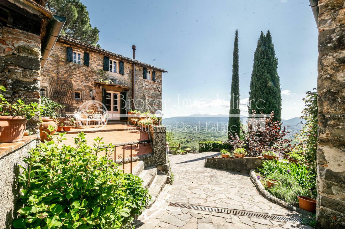 Villa in Historic Center, Lucca, Tuscany 5 - 11955247