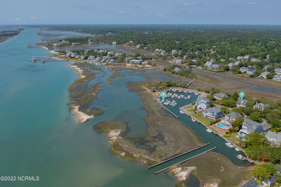Remarkable Coastal Four Bedroom In Sea Breeze, North Carolina, United