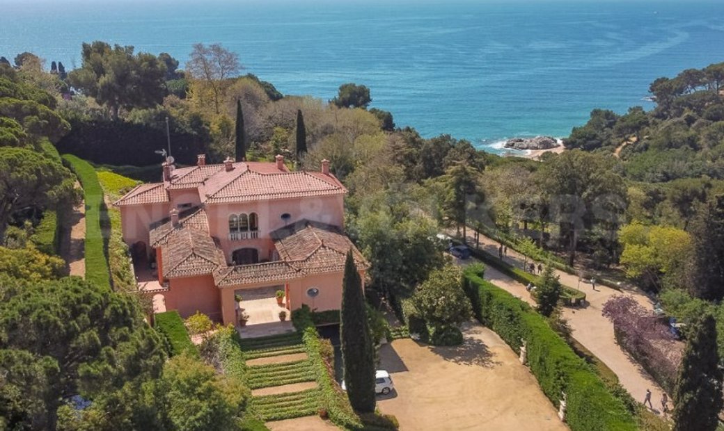 Awesome Property With Direct Access To The In Lloret De Mar, Catalonia, Spain For Sale (11955224)