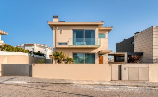 Villa in Gulpilhares e Valadares, Porto District, Portugal 1