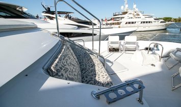 Hatteras 100 Motor Yacht
