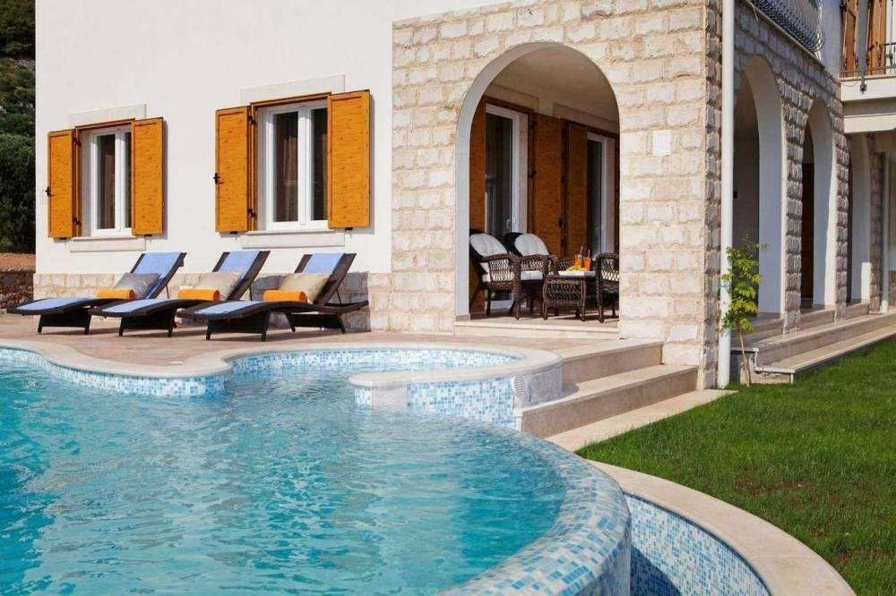 Villa in Bol, Split-Dalmatia County, Croatia 3 - 10594823