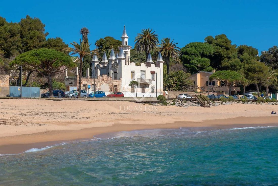 Castillo De Sant Feliu De Guíxols Palacio En Girona España En Venta