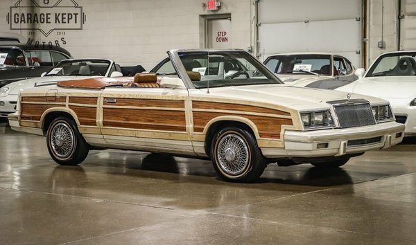 1983 Chrysler LeBaron Town & Country Convertible (11971790)