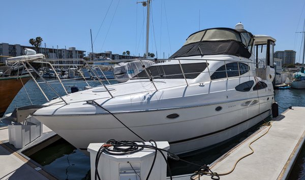 Cruisers Yachts 405 Express Motoryacht (11971916)