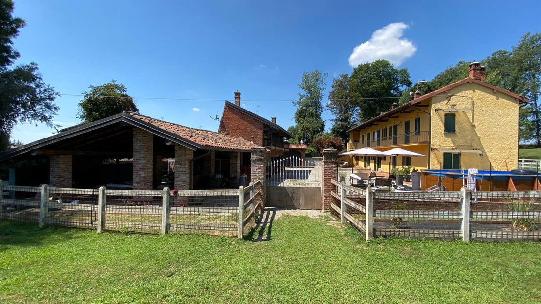 Ancient Farmhouse With Riding Stables In A In Divignano, Piedmont ...