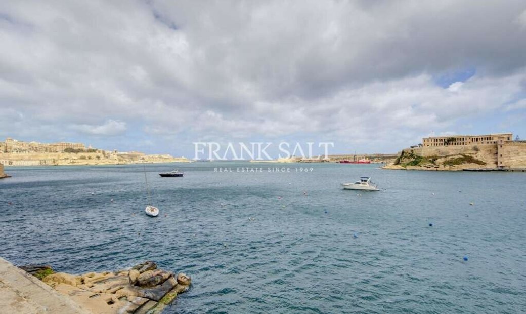 St. Angelo Mansions, Furnished Apartment In Birgu, Malta For Sale