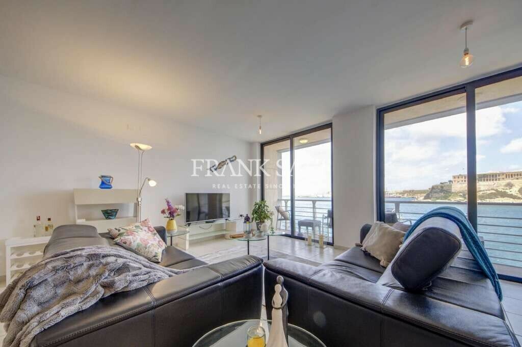 St. Angelo Mansions, Furnished Apartment In Birgu, Malta For Sale