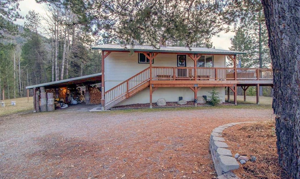 3 Bedrooms Single Family Detached In Naples, Idaho, United States For