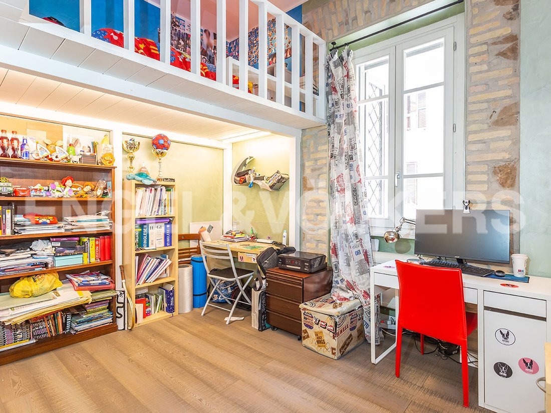 Refined Apartment In Testaccio In Rome, Lazio, Italy For Sale (11978879)