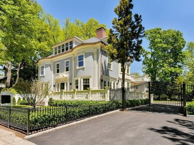 Casas de lujo con ascensor a la venta en Cambridge, Massachusetts