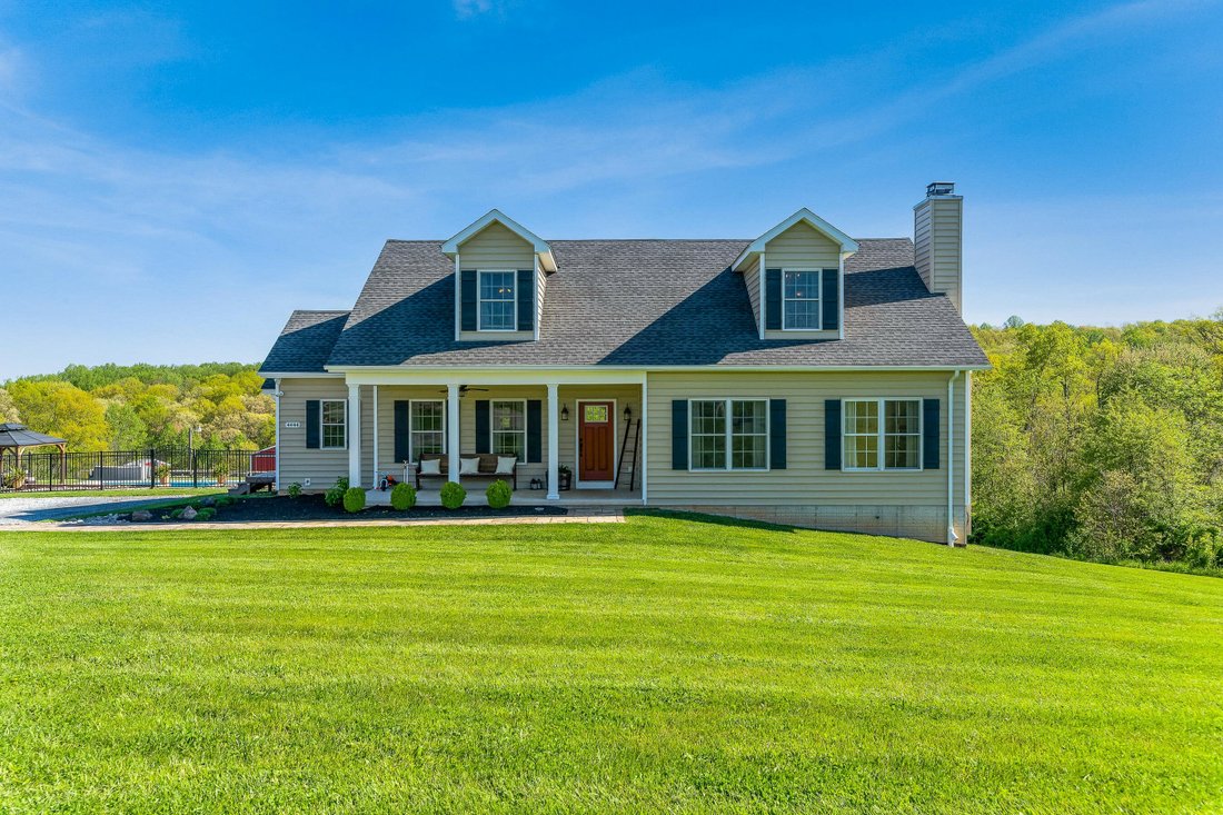 Turnkey Farmette On 12.23 Acre Lot In Westminster, Maryland, United