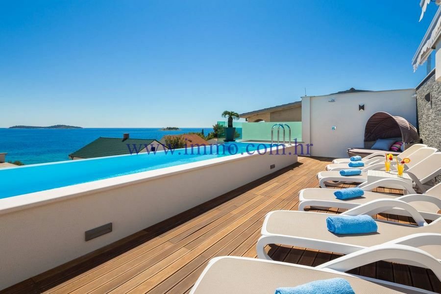 Villa in Rogoznica, Sibenik-Knin County, Croatia 1 - 10705263