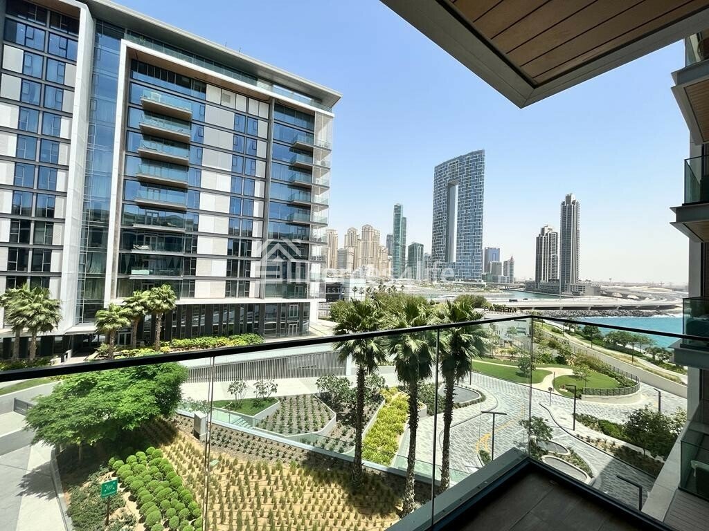 Apartment in Dubai, Dubai, United Arab Emirates 1 - 11984242