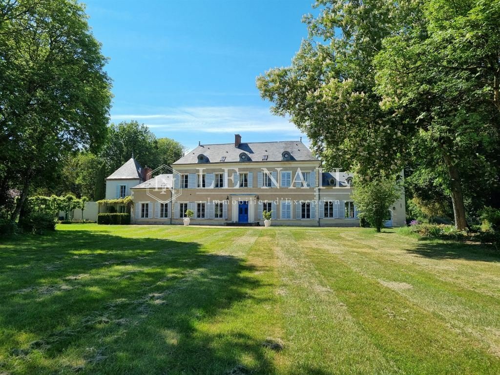 Whispers of Berry: A 19th-Century Château Hidden in Nature’s Embrace