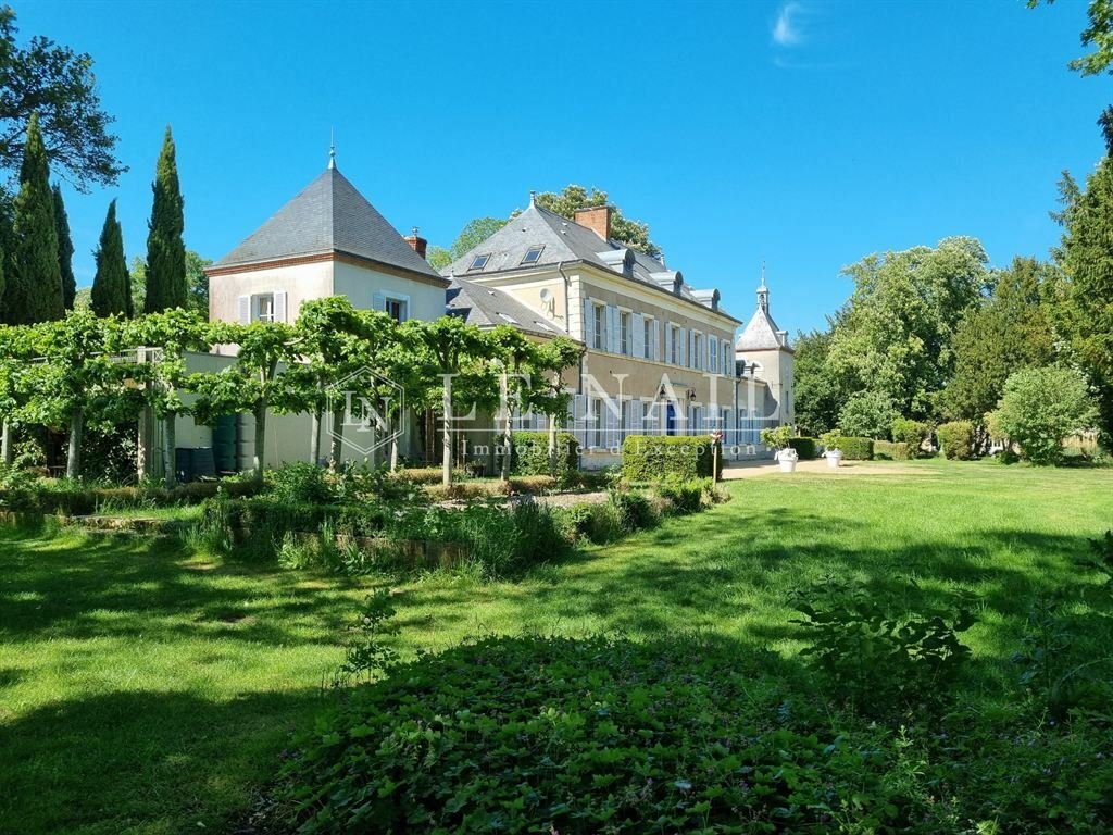 Whispers of Berry: A 19th-Century Château Hidden in Nature’s Embrace