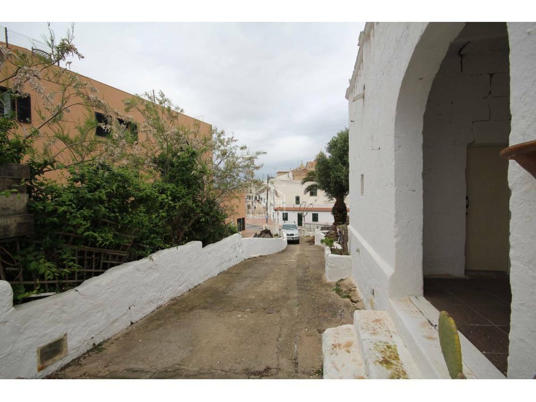 Villa in es Castell, Balearic Islands, Spain 5 - 11983873