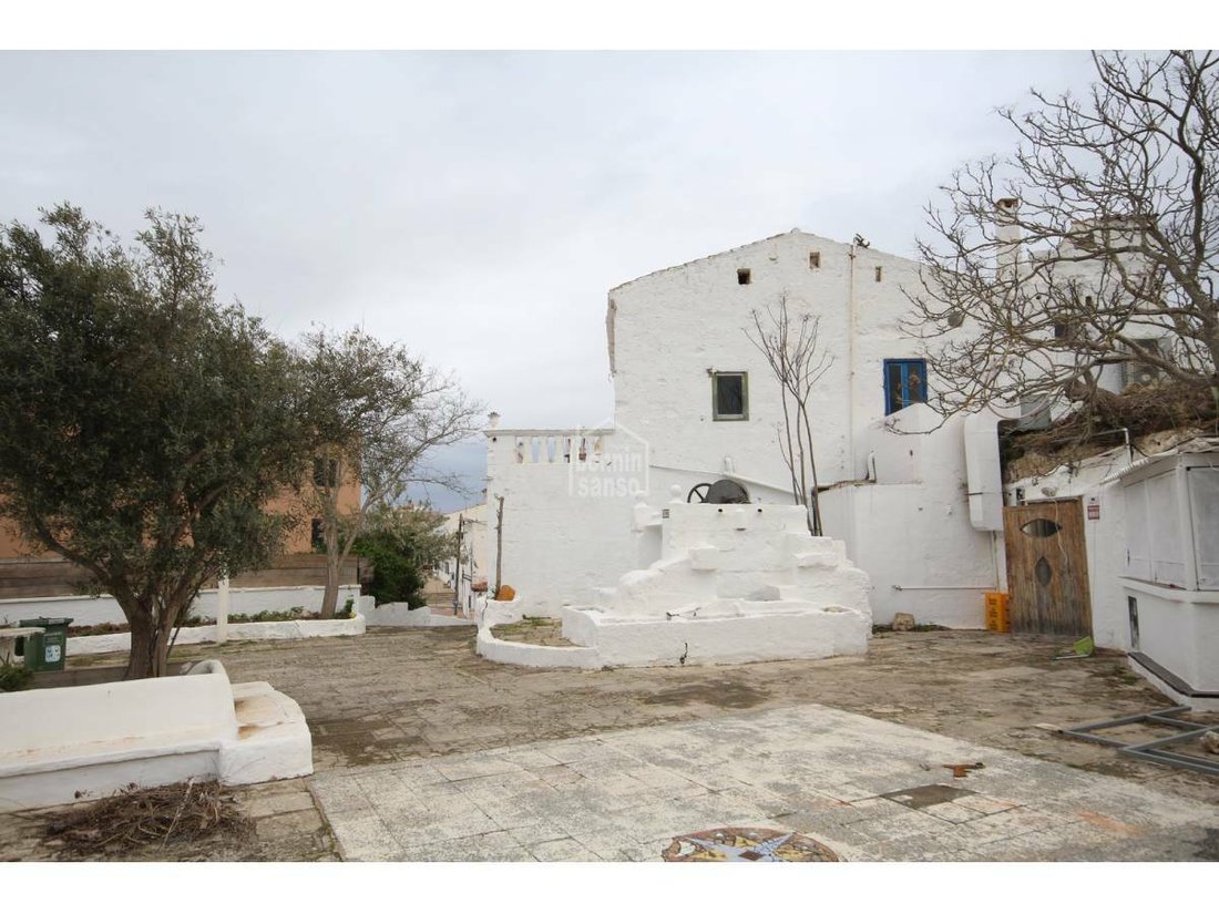 Villa in es Castell, Balearic Islands, Spain 1 - 11983873