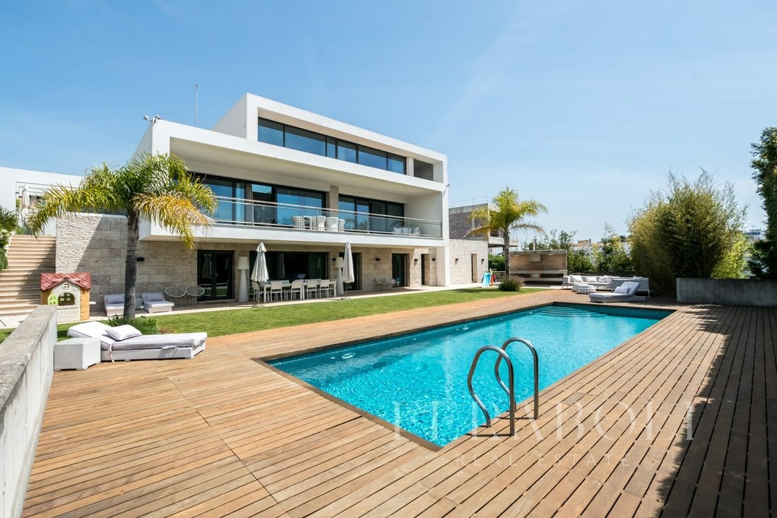 Apartment in Carnaxide e Queijas, Lisbon, Portugal 3 - 11985962