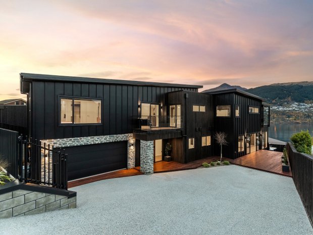 House in Queenstown, Otago, New Zealand 1