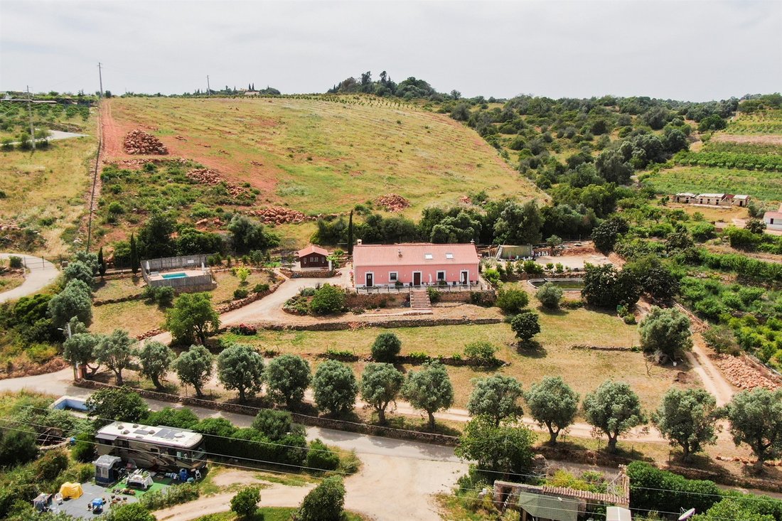 Detached House, 5 Bedrooms, For Sale In Portimão, Algarve, Portugal For