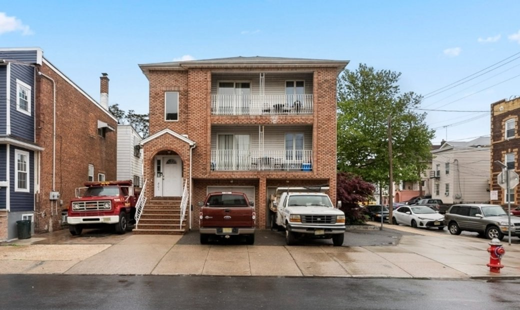 Casa Multifamiliar De 7 Habitaciones En Elizabeth, Nueva Jersey