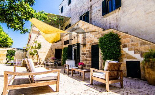 Castle for Sale in Poggiardo, Apulia, Italy