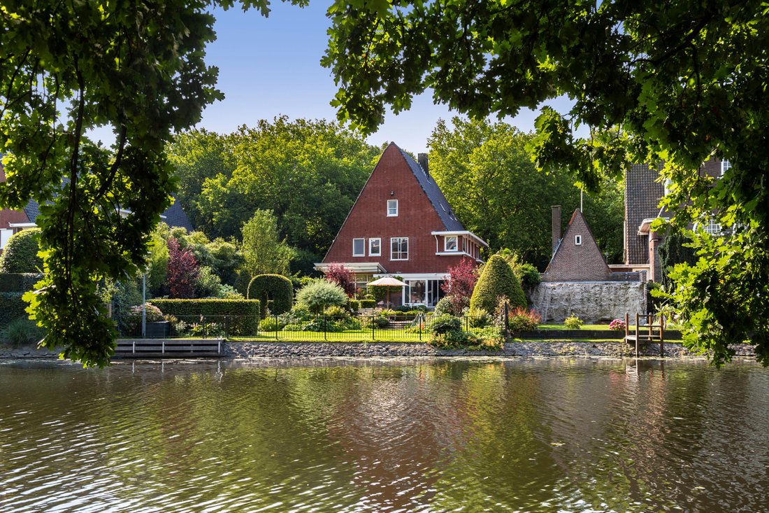 Unique Detached City Villa On The In Apollobuurt, North Holland