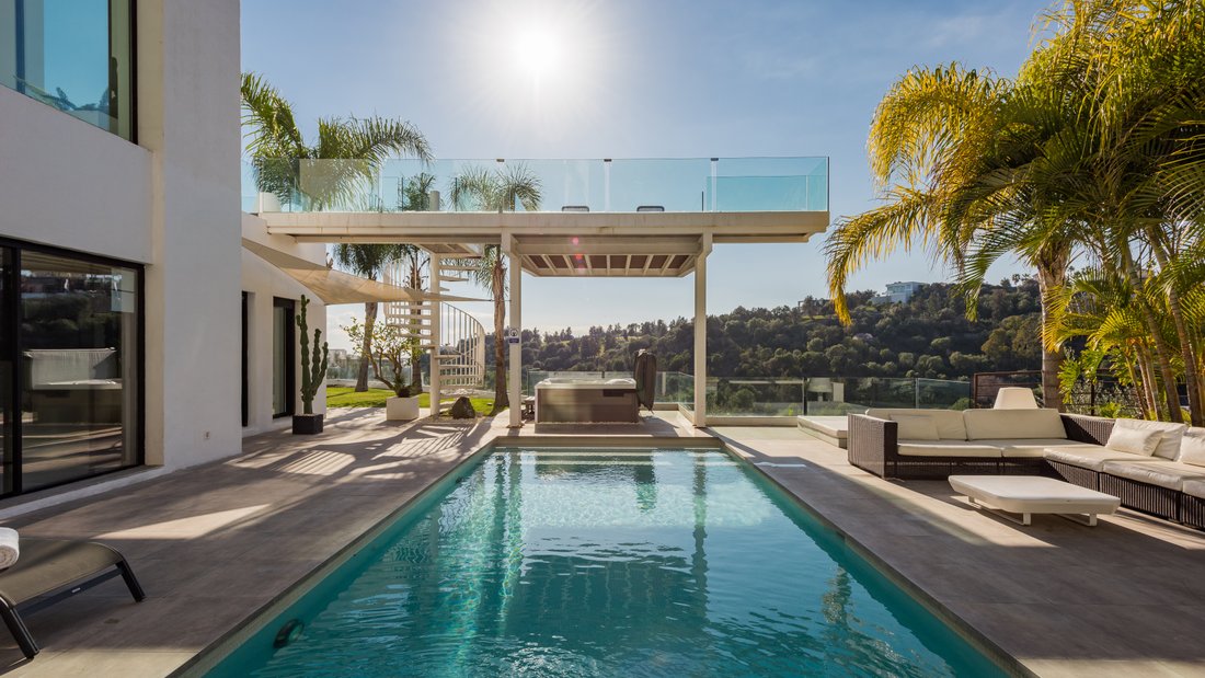 Luxury Modern Villa In Benahavís With Panoramic Golf And Sea In Málaga, Spain For Sale (11988870)