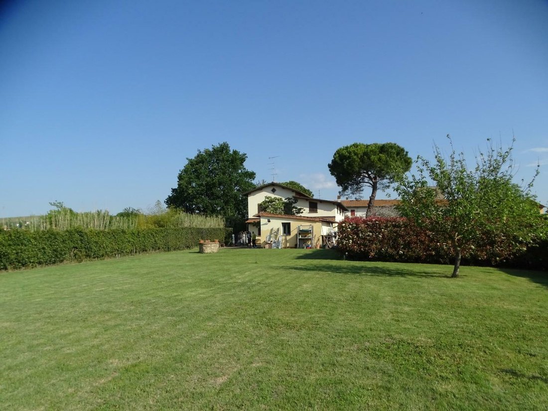 House in Station Area, Empoli, Tuscany 1 - 11990148