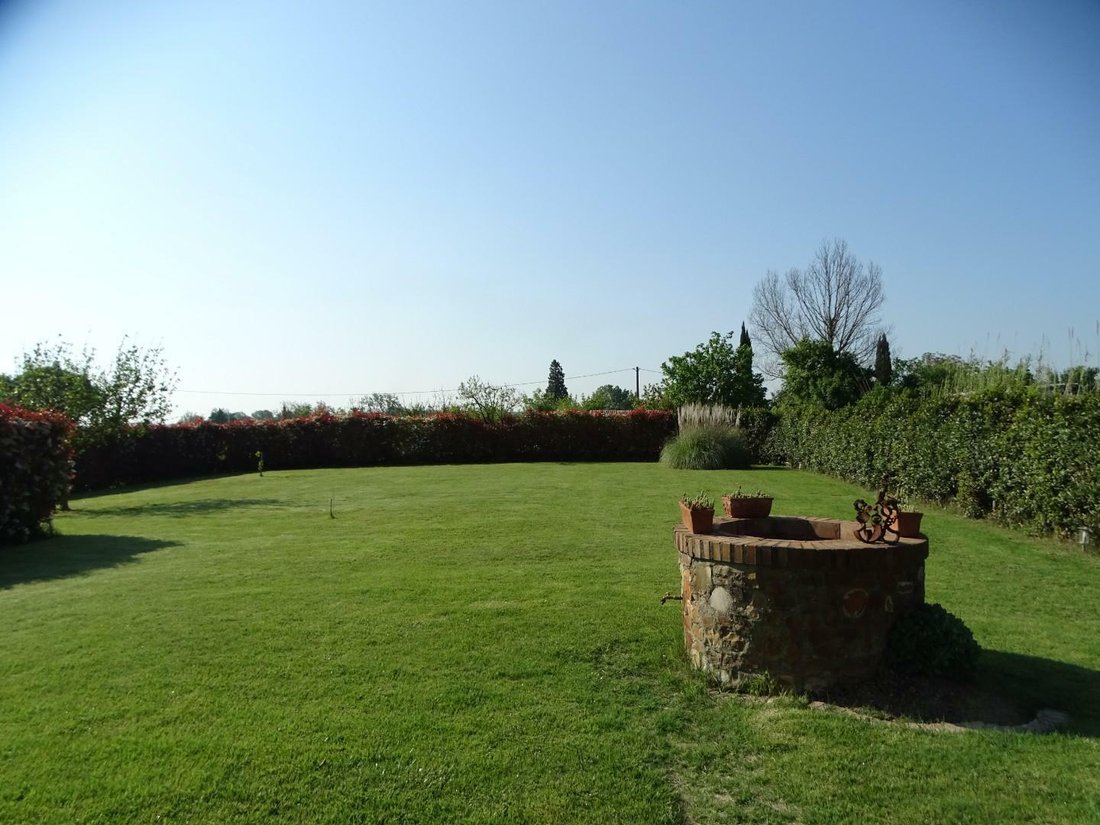House in Station Area, Empoli, Tuscany 2 - 11990148