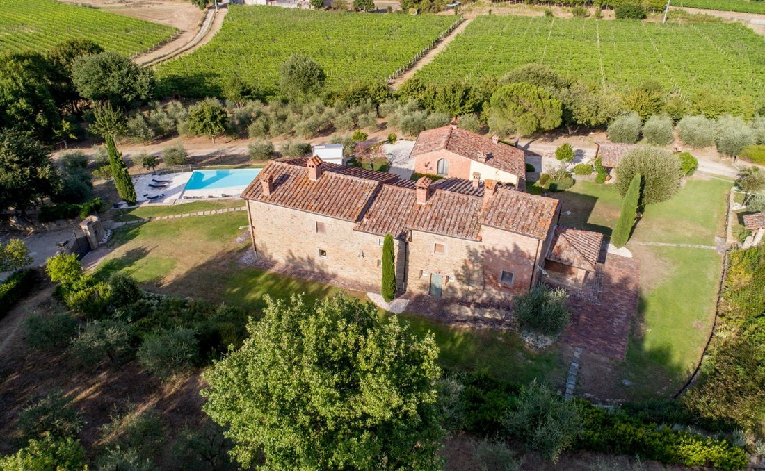 Luxury Villa For Sale Near The Center Of Arezzo In Arezzo, Tuscany