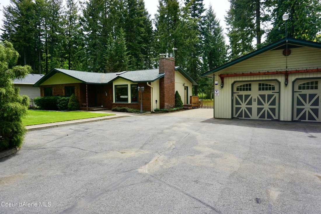 4 Bedrooms Single Family Detached In Hayden, Idaho, United States For
