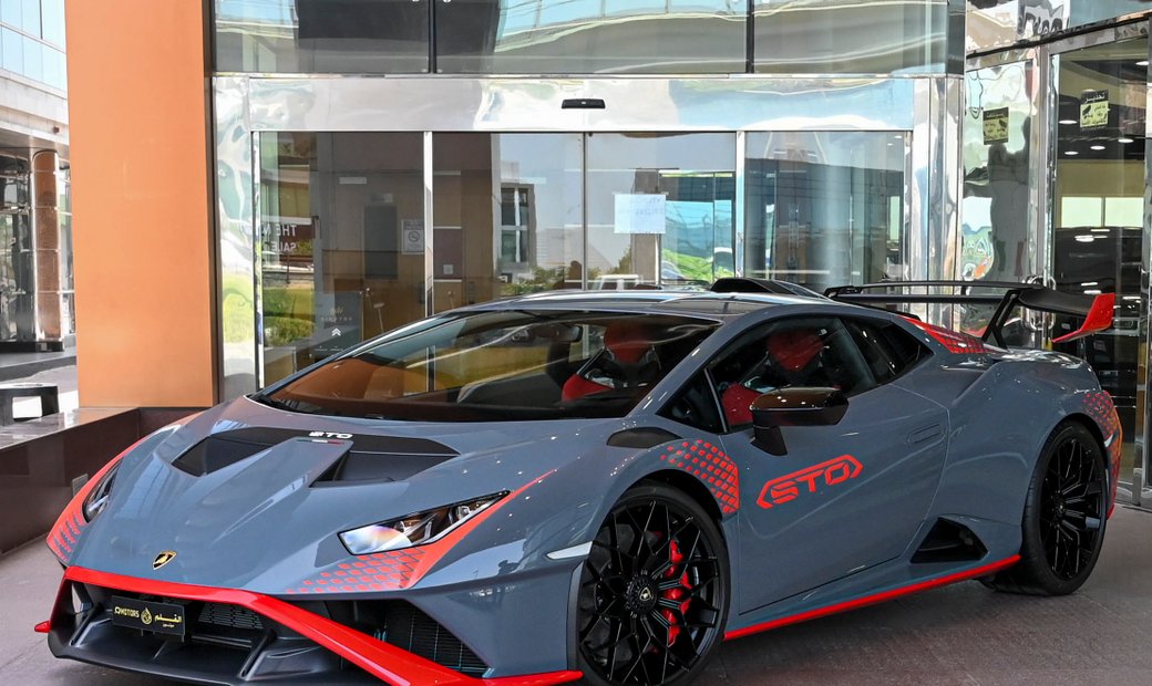 Lamborghini Huracan Sto In Dubai Dubai United Arab Emirates For