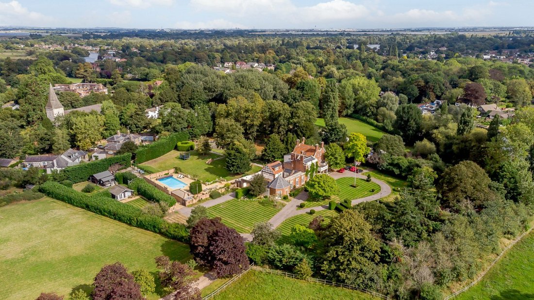 The Priory In Old Windsor, England, United Kingdom For Sale (11999223)