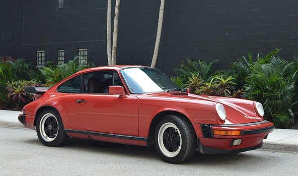 Porsche 911 (11993887)