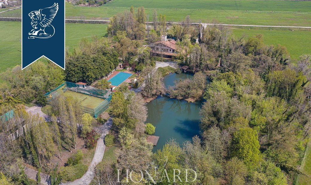 Luxury Property With A Big Park In Mantua In Mantua, Lombardy, Italy