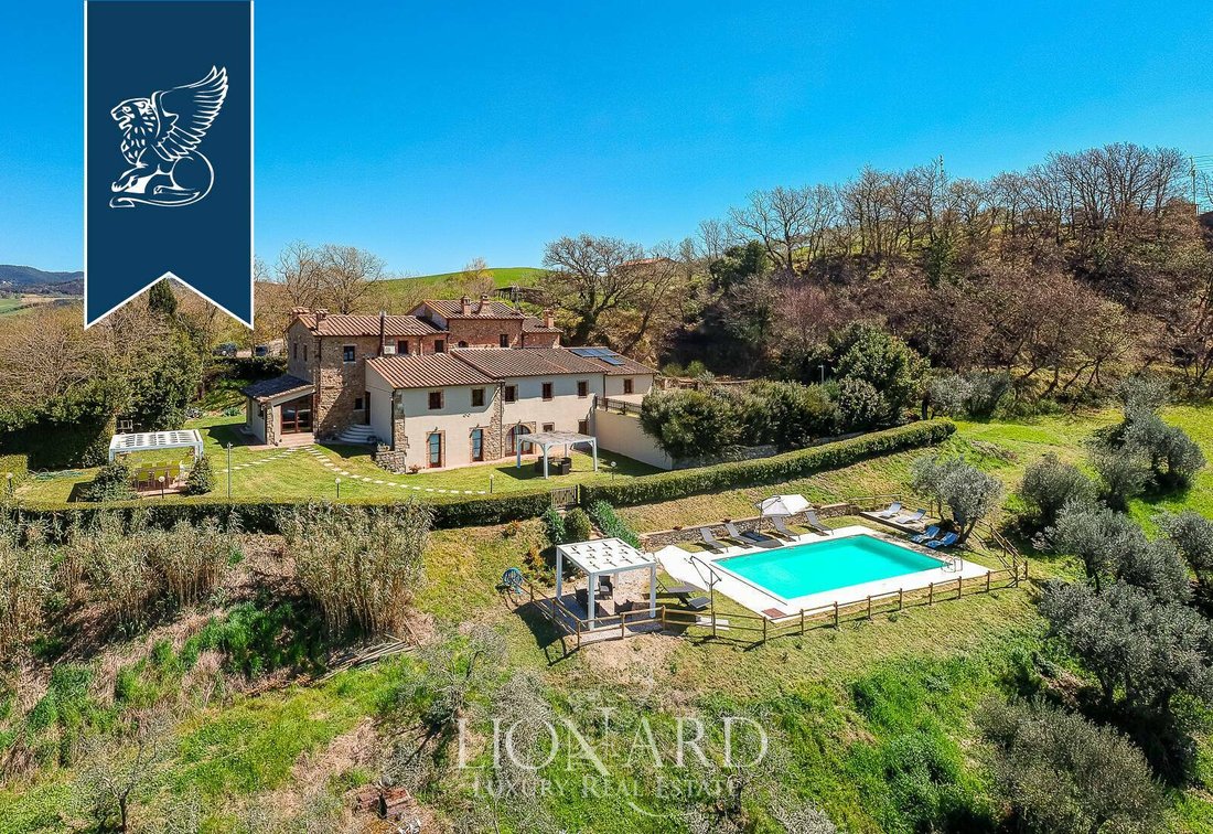 Wonderful Farmstead Among Volterra's Hills In Tuscany, Italy For Sale (11994527)