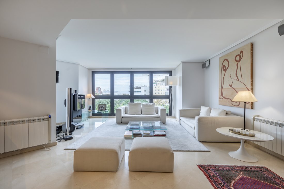 Bright Apartment With Views In Valencia In Valencia, Valencian