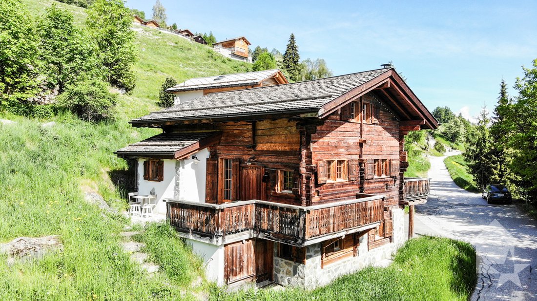 Magnifique Chalet De Charme Dans Les Collons, Valais, Suisse à Vendre ...